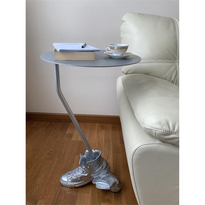 Yuvarlak Tablalı Ayakkabı Tasarımlı Masa / Happy Small Table